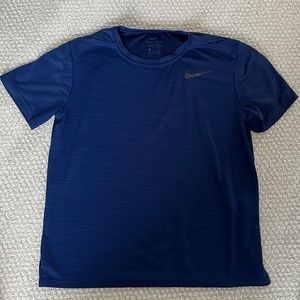 Nike Standard Fit Dri-Fit Workout Tee